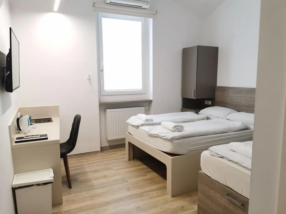 Rooms Ambrozic Ljubljana Pensionat